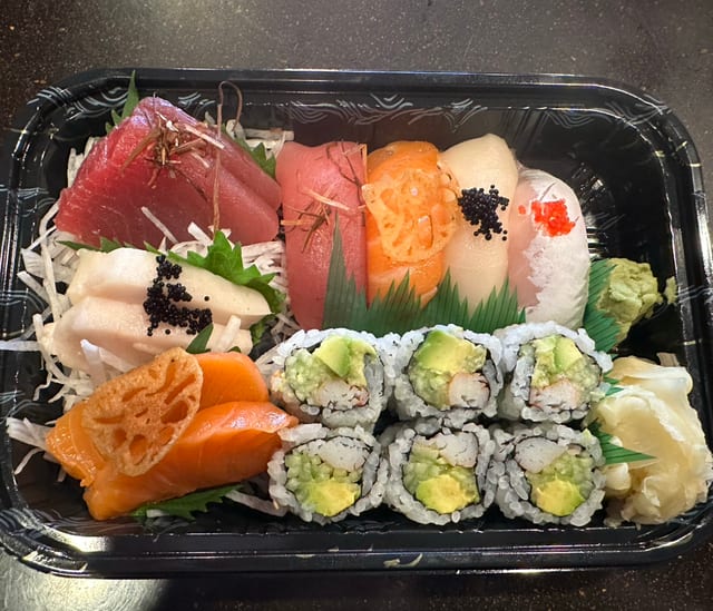 Sushi Sashimi Combo Lunch.
